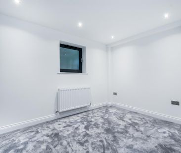 3 bedroom flat to rent - Photo 1