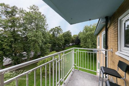 4 bedroom flat to rent - Photo 4