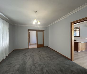 THREE BEDROOM HOME WITH REAR ACCESS - Photo 2