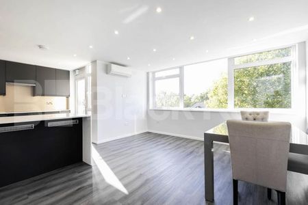 Modern Apartment - Photo 4
