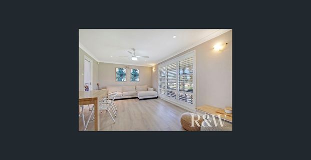 FAMILY HOME WITH RETREAT - Photo 1