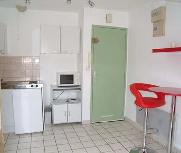 Location Appartement 1 pièce 11m² VALENCE 26000 - Photo 3