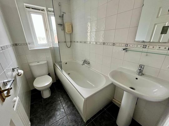2 bedroom terraced house to rent - Photo 1