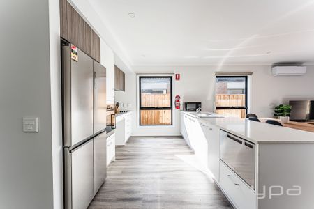 Accessible Living Meets Modern Comfort - Photo 2