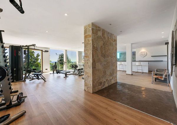9 bedroom luxury Villa for rent in Benahavís, Andalusia