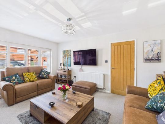 11 Blacksmiths Lane, - Photo 1