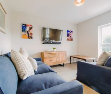 4 Bedrooms 2 bathrooms - Photo 2