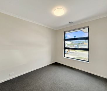 Brand New! - Photo 2