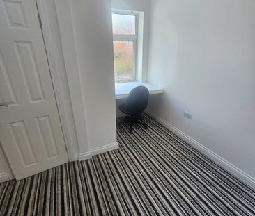 2 Bed Flat, Fleetwood Road, LE2 - Photo 2