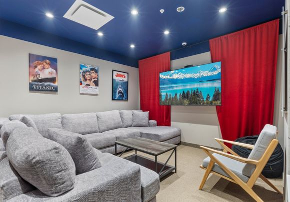 2025 Rue Peel, apt. 201 - Photo 1