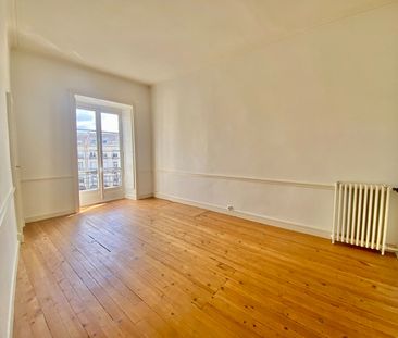 A Louer - Nantes Place Sanitat - Appartement Bourgeois 4 Pièces De 108.18 M² - Photo 1