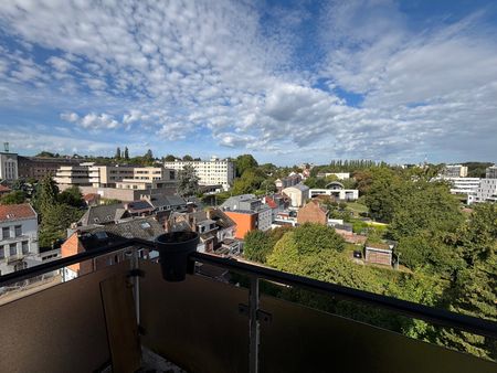 Lumineux penthouse+terrasse à 1300 Wavre  Loyer: 790 € - Photo 5