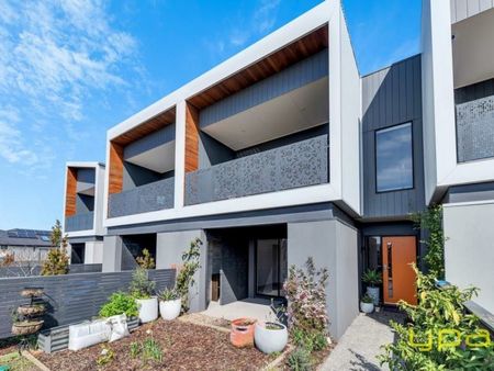 Modern and Convenient Open Plan Living - Photo 3