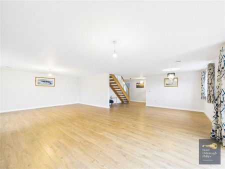 4 bedroom detached house to rent - Photo 4