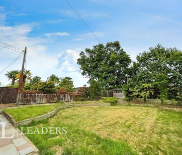 4 bedroom detached house to rent - Photo 5