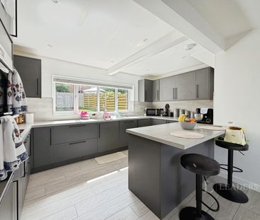 3 bedroom house to rent Malling Hill, Lewes, East Sussex, BN7 - Photo 6
