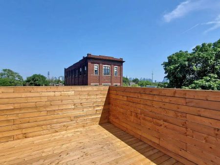 Toronto Furnished House for Rent - Elegant 3 Bedroom with City Views and Private Roof Top Patio - Photo 2