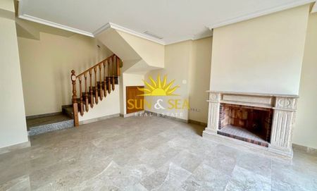 NEW 4 BEDROOM PENTHOUSE WITH SUNROOF FOR RENT IN TORREVIEJA - ALICANTE - Foto 5