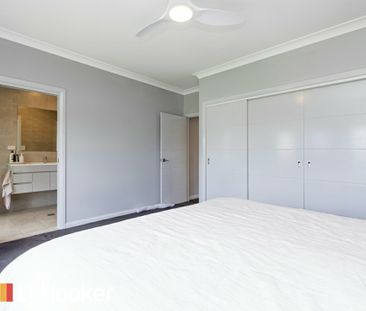 Beautifully Renovated 3-Bedroom Home in Quiet North Tamworth Street - Photo 4