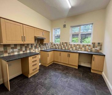 3 bedroom flat to rent - Photo 5