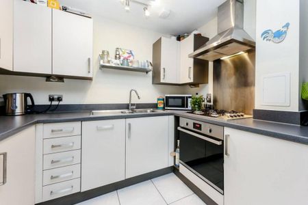 2 bedroom flat to rent - Photo 5