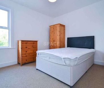 Adelaide Road, Reading, Berkshire, RG6 - Photo 4