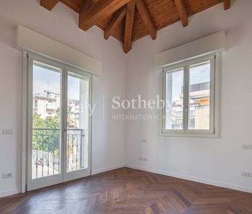 Single Family Home - Photo 3