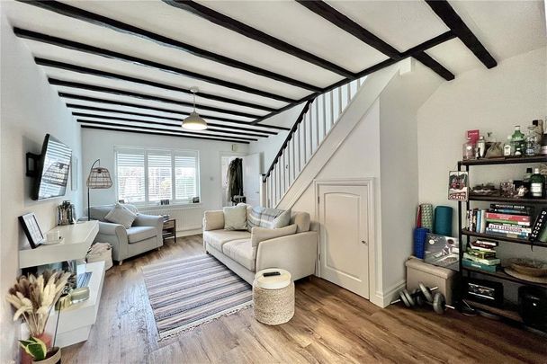 2 bedroom terraced house to rent - Photo 1