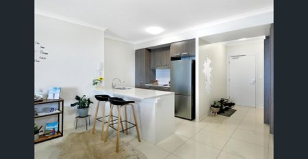 Broadwater Views - Boutique Building- Furnished Apartment - Photo 3