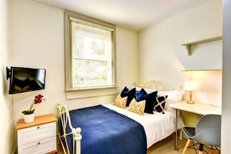 7 bedroom terraced house to rent - Photo 5