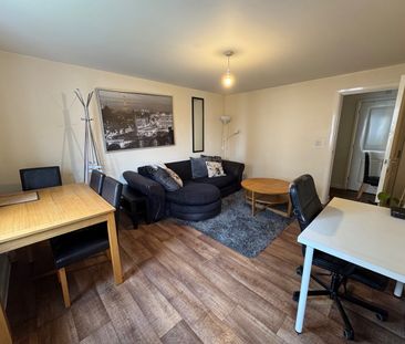 2 Bed Flat, Poppleton Close, CV1 - Photo 6