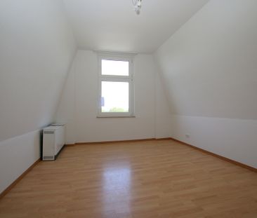 Gemütliche Dachgeschosswohnung mit 3 Zimmern und ca. 60 m² Wfl. in ... - Photo 5