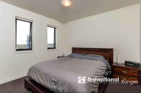 Charming Apartment in the Heart of Oakleigh - Photo 5