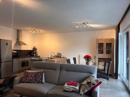 Appartement te huur - Photo 1