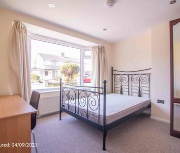 14 Brentwood Crescent - Photo 1