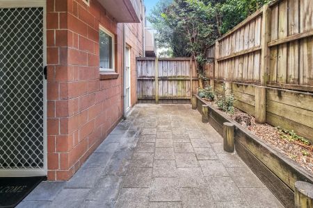 RENOVATED 3 BEDROOM DOUBLE STOREY APARTMENT WITH NEW FLOORING THROUGH-OUT - Photo 2