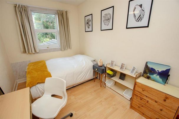 6 bedroom house to rent - Photo 1