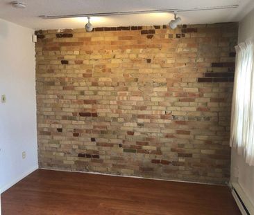 For Lease - 160 Davenport Road Unit# 2nd Floor, Apt 2, Toronto, Ont... - Photo 4