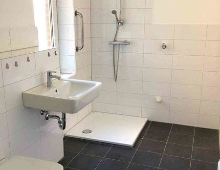 2-Zimmer-Wohnung im Servicehaus des DRK (Seniorenwohnanlage!) - Photo 1