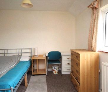 4 bedroom semi-detached house to rent - Photo 4