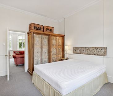 Lennox Gardens, London, SW1X - Photo 3