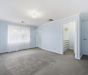 Spacious Family Living with Flexible Layout in Prime Mitcham Location - Photo 5