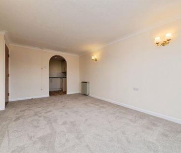 1 bedroom retirement property to rent - Photo 3