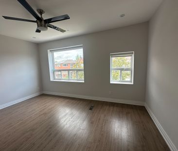 For Lease - 210 Bellwoods Avenue, Toronto, Ontario - Photo 4