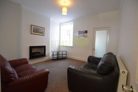 4 bedroom terraced house to rent - Photo 4