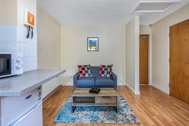 1 bedroom flat to rent - Photo 1