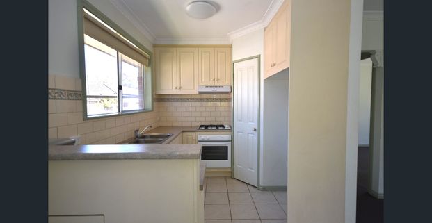 GREAT LOCATION! - Photo 1