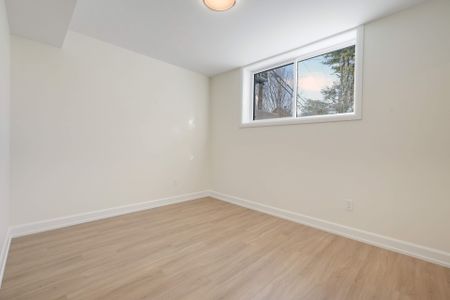 For Lease - 958 Fisher Avenue Unit# C, Carlington - Central Park, Ontario - Photo 5