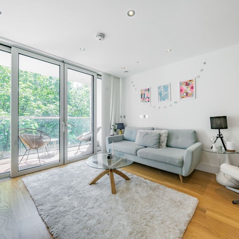 Stamford Square, Putney, London, SW15 - Photo 1