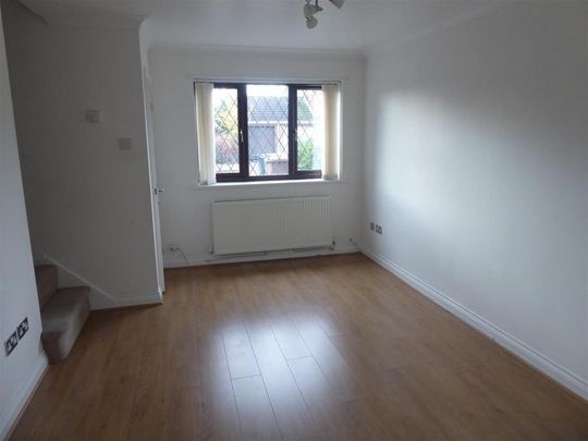 2 bedroom terraced house to rent - Photo 1